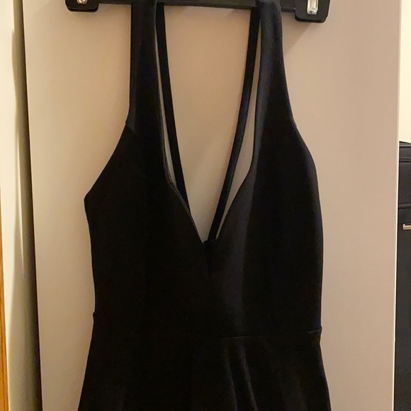 LULU’S black bodycon dress, size small, never worn - Picture 3 of 7